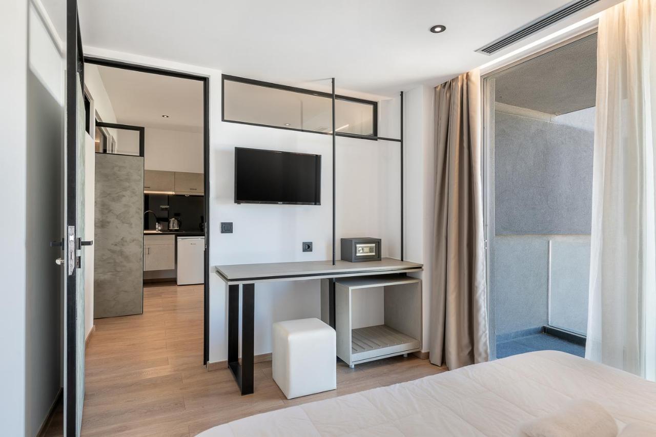 Icarus Hotel Kalamaki Buitenkant foto