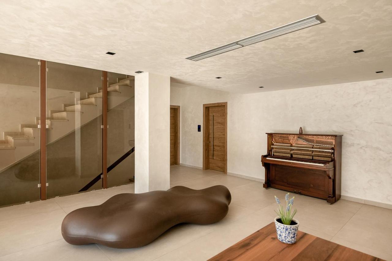 Icarus Hotel Kalamaki Buitenkant foto