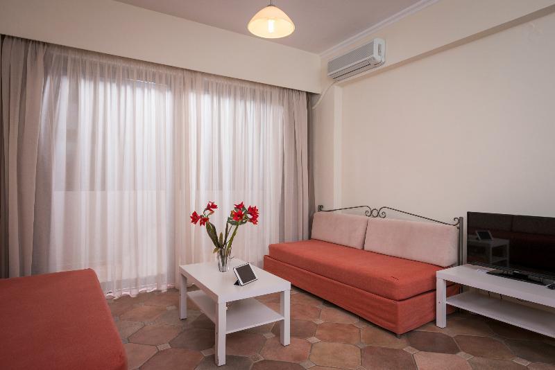 Icarus Hotel Kalamaki Buitenkant foto
